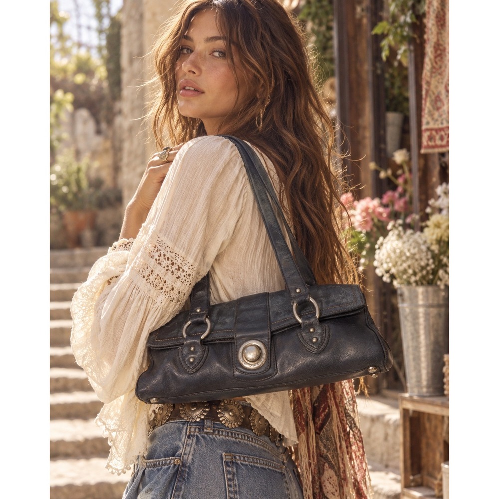 Marc Jacobs Black Leather Shoulder Bag Silver Turnlock Satchel Y2K Indie Sleaze